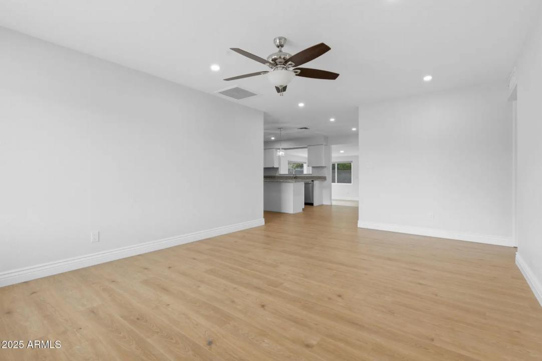 Real Estate Picture 3