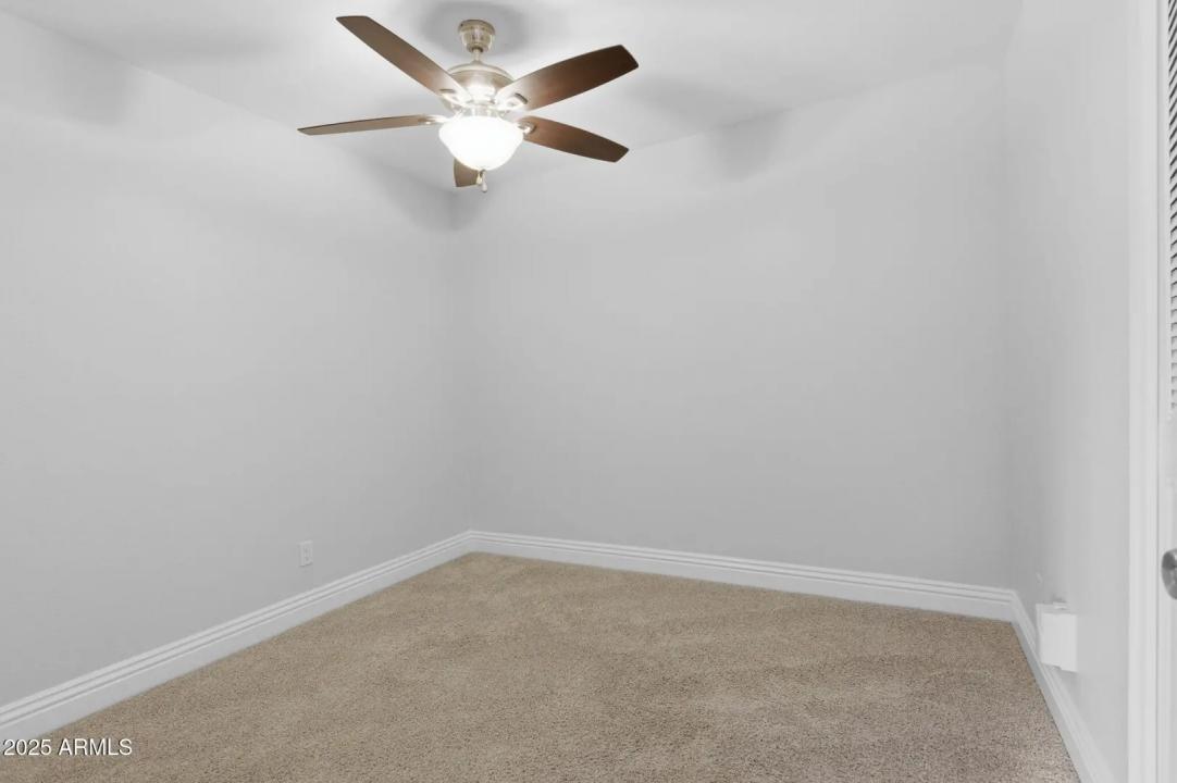 Real Estate Picture 12