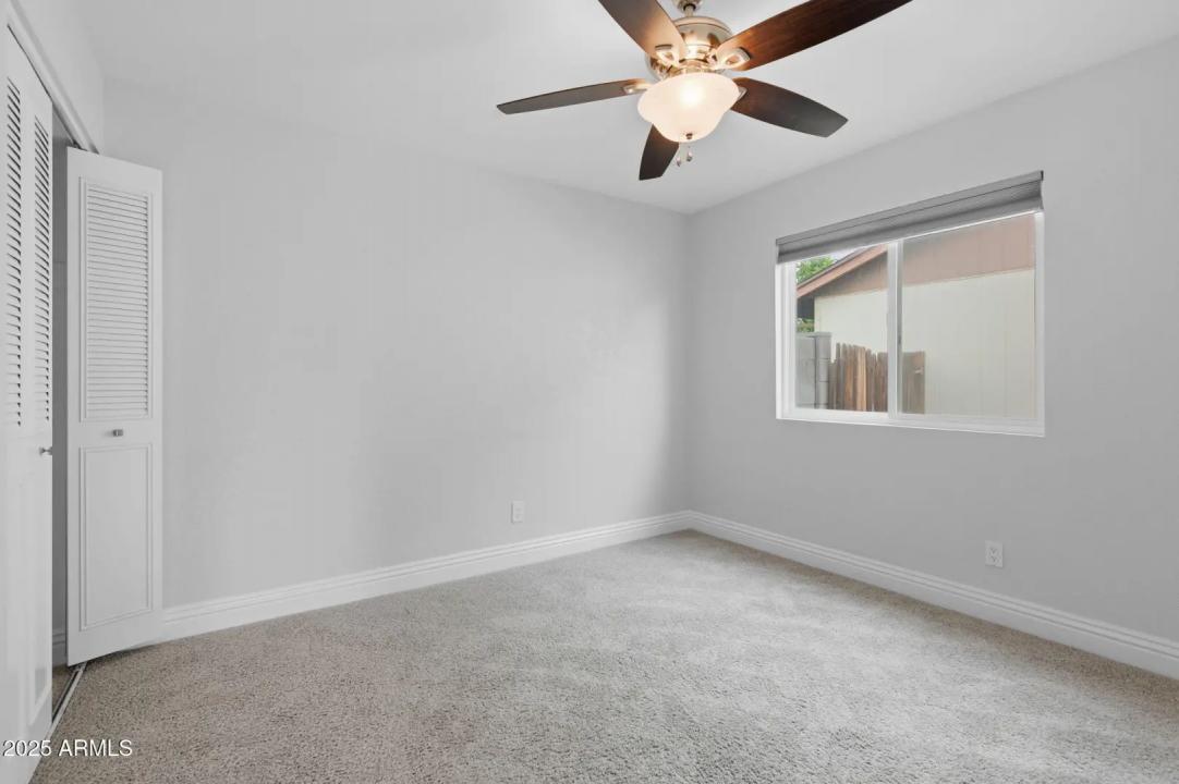 Real Estate Picture 11