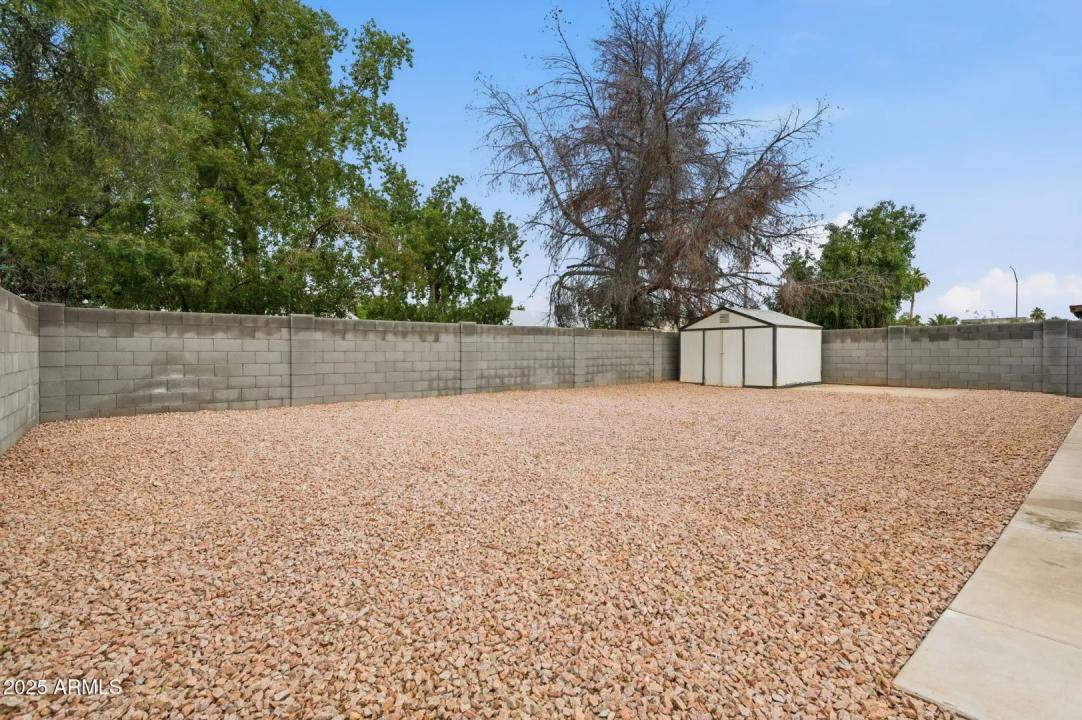 Real Estate Picture 15