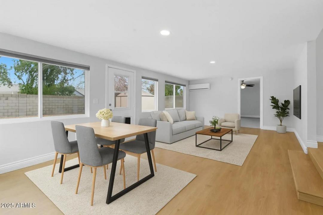 Real Estate Picture 14