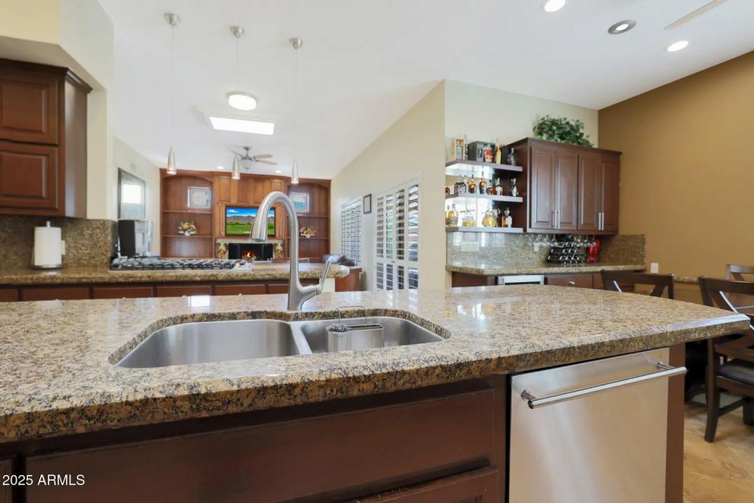 Real Estate Picture 9