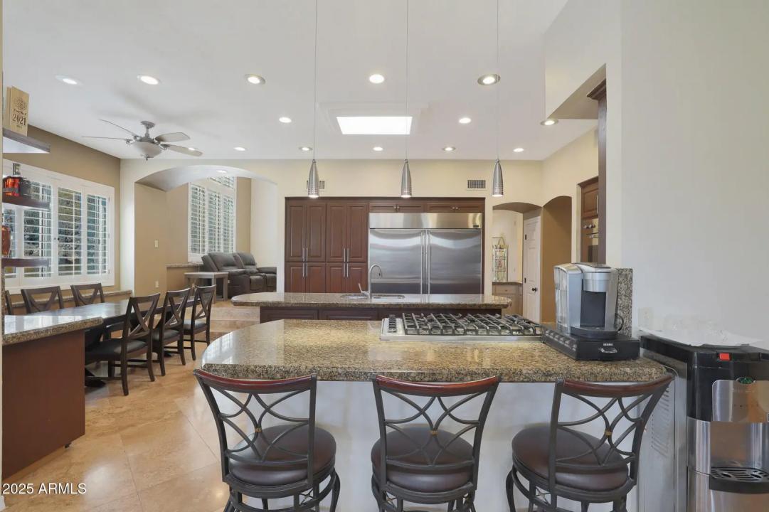 Real Estate Picture 11