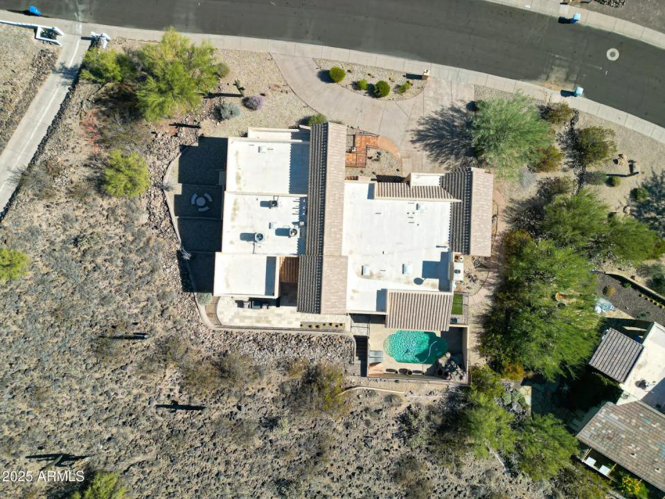 Real Estate Picture 23