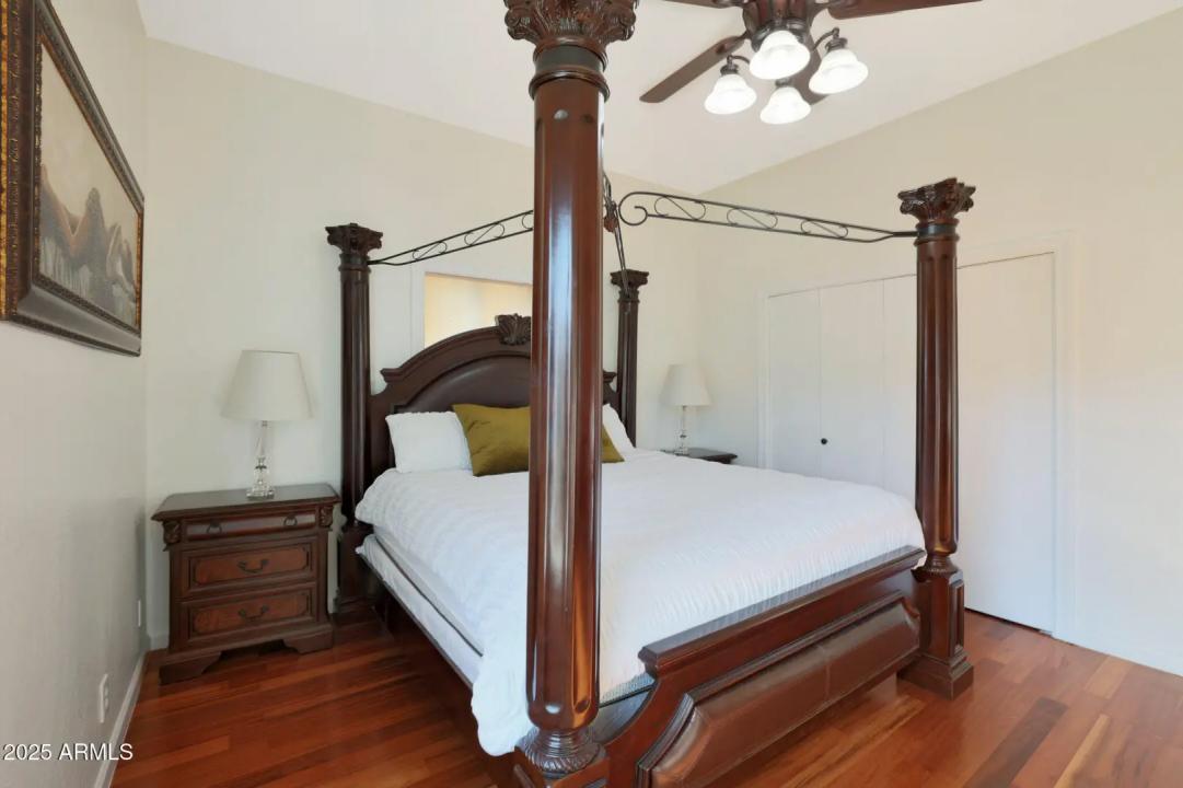 Real Estate Picture 17