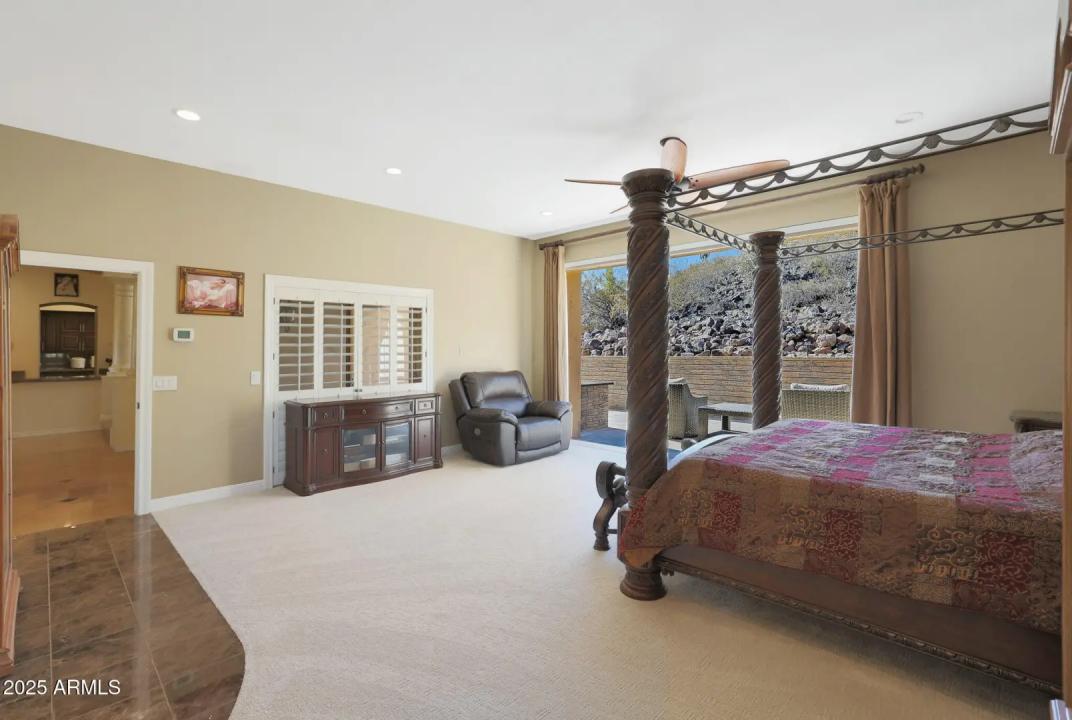 Real Estate Picture 15