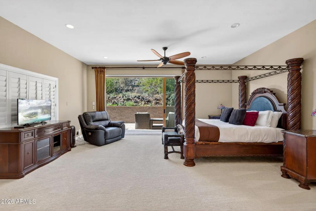 Real Estate Picture 18