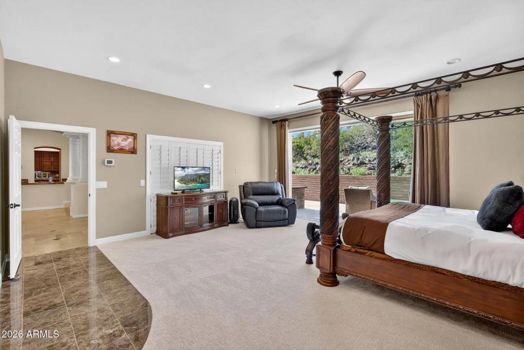 Real Estate Picture 19