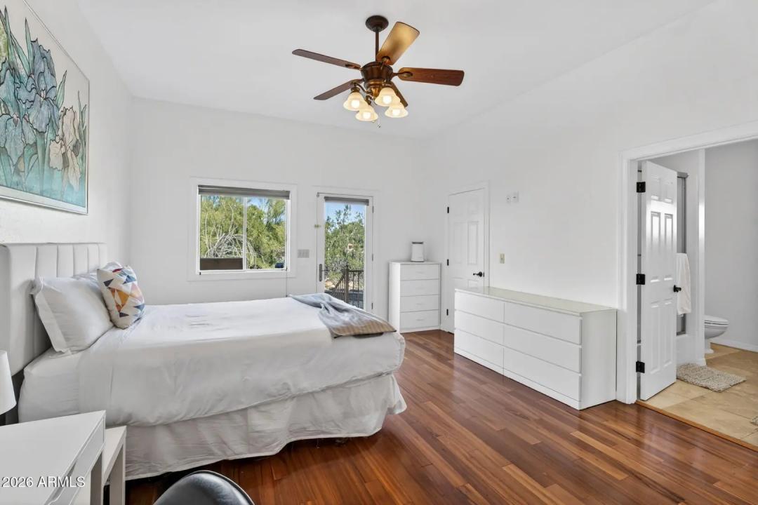 Real Estate Picture 21