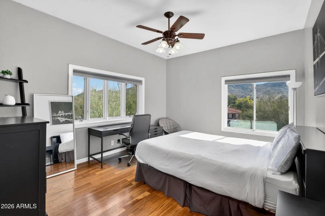 Real Estate Picture 23