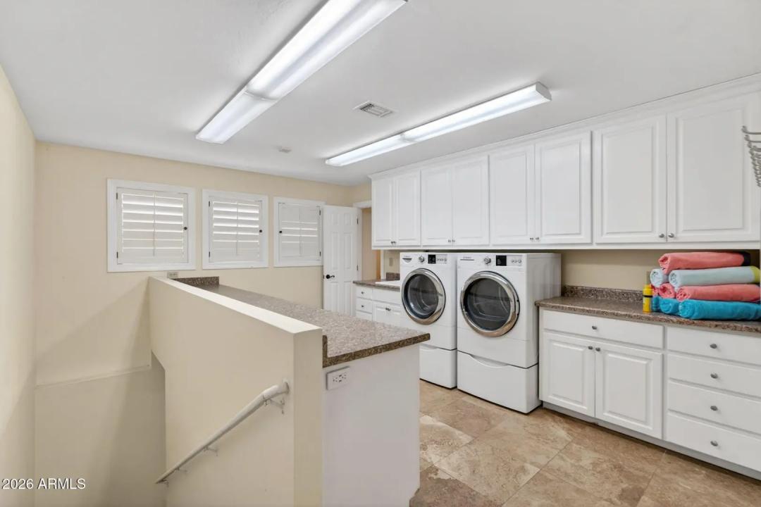 Real Estate Picture 25