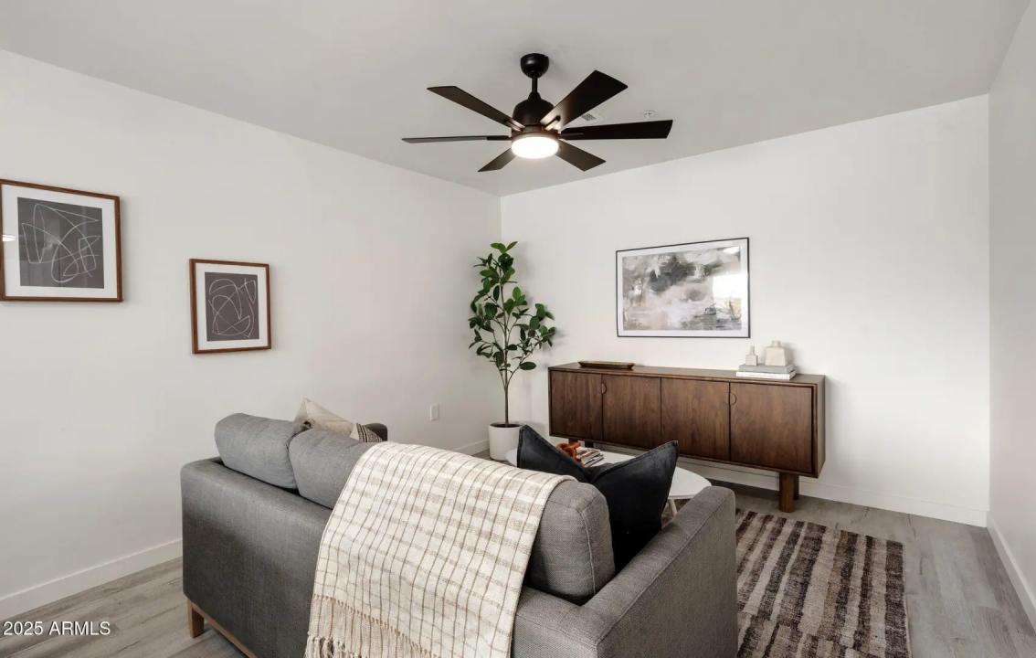 Real Estate Picture 6