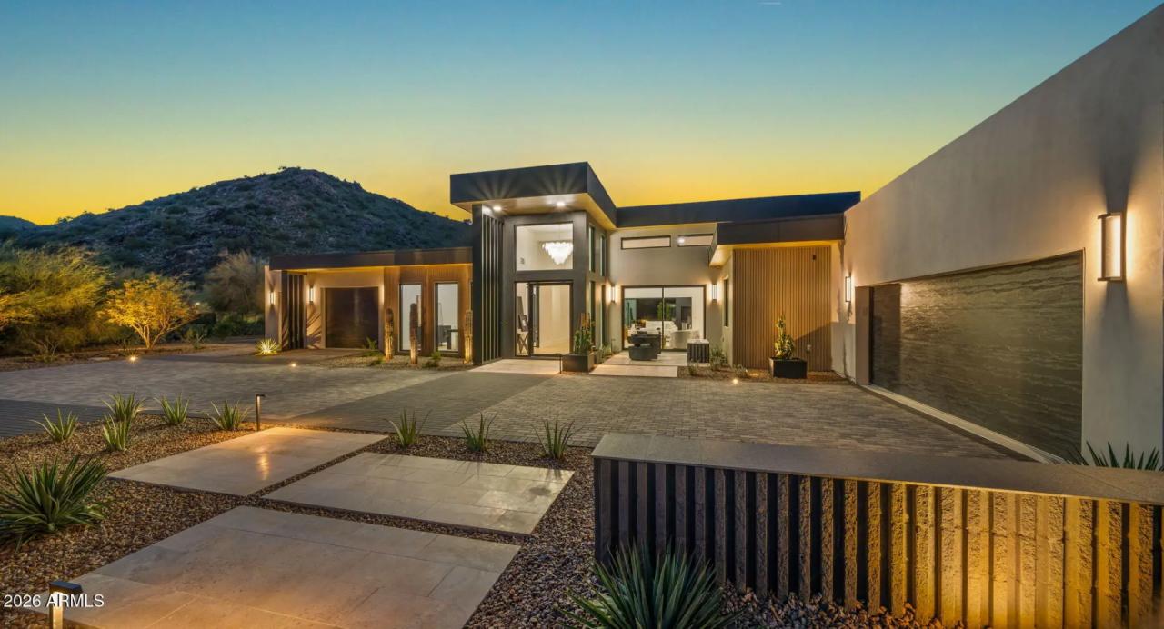 Real Estate Picture 8