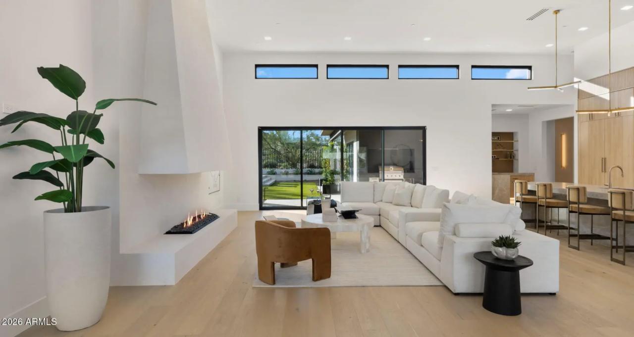 Real Estate Picture 13