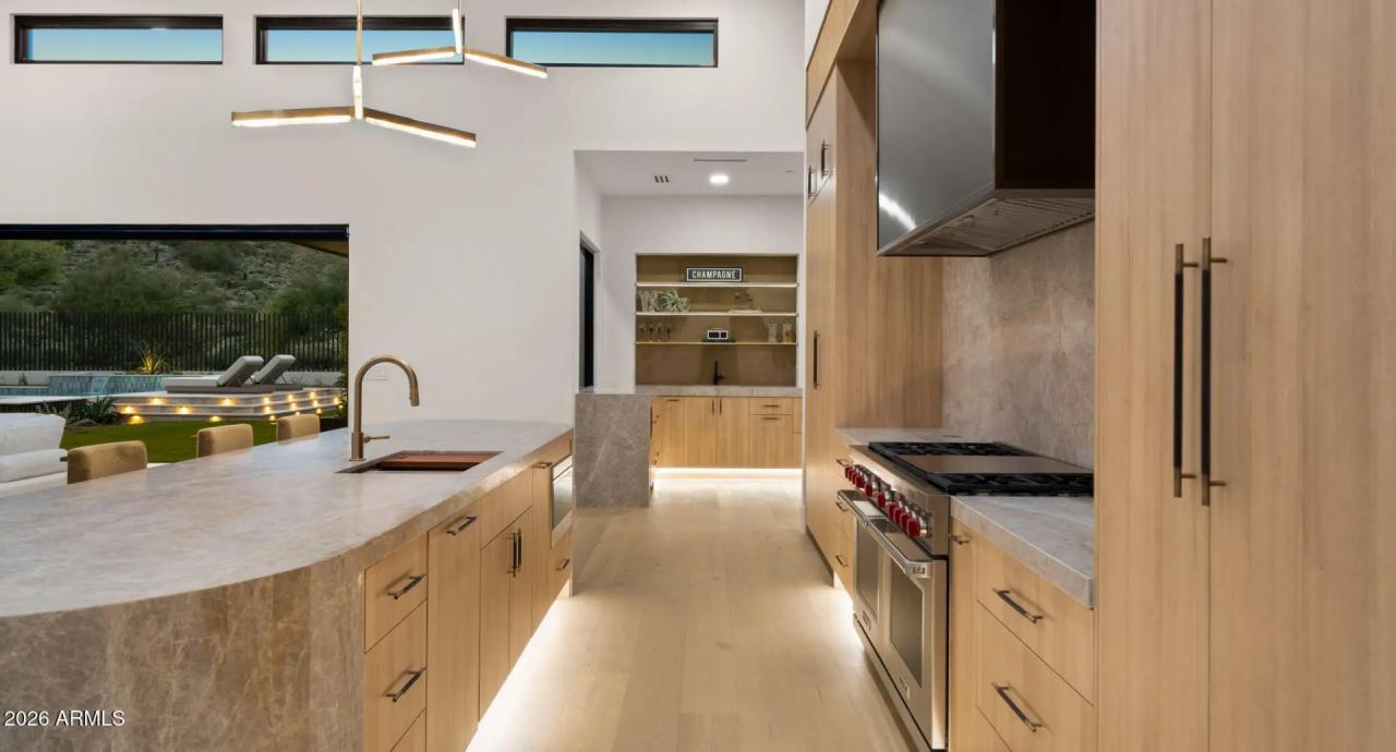 Real Estate Picture 19