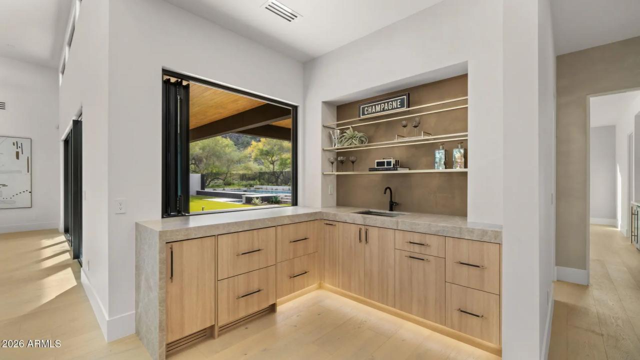 Real Estate Picture 23