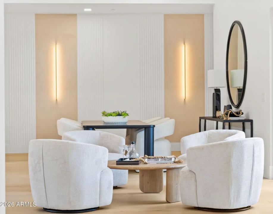 Real Estate Picture 24