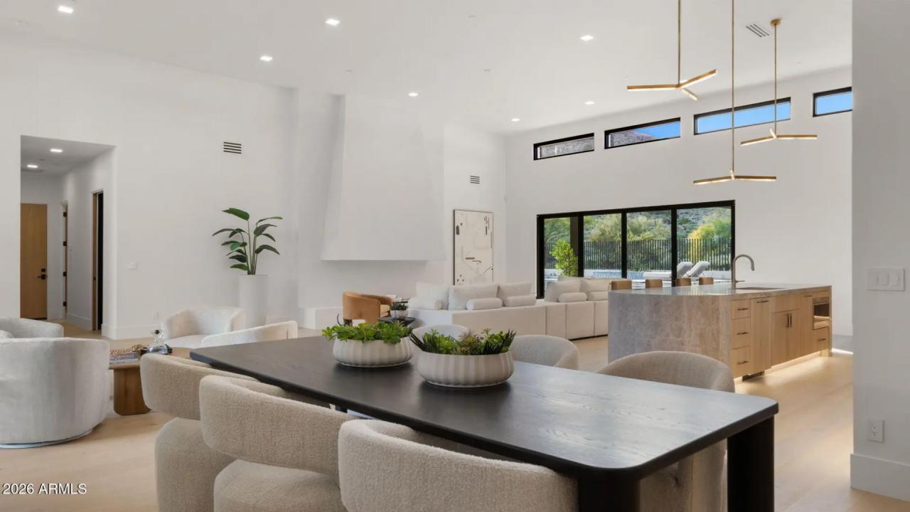 Real Estate Picture 26