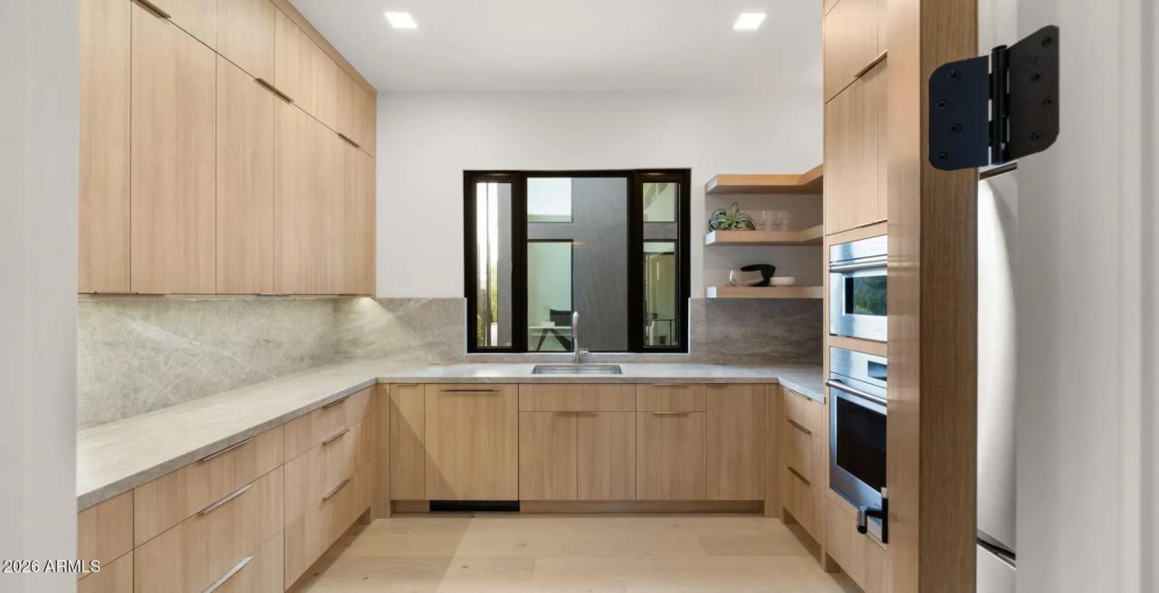 Real Estate Picture 28