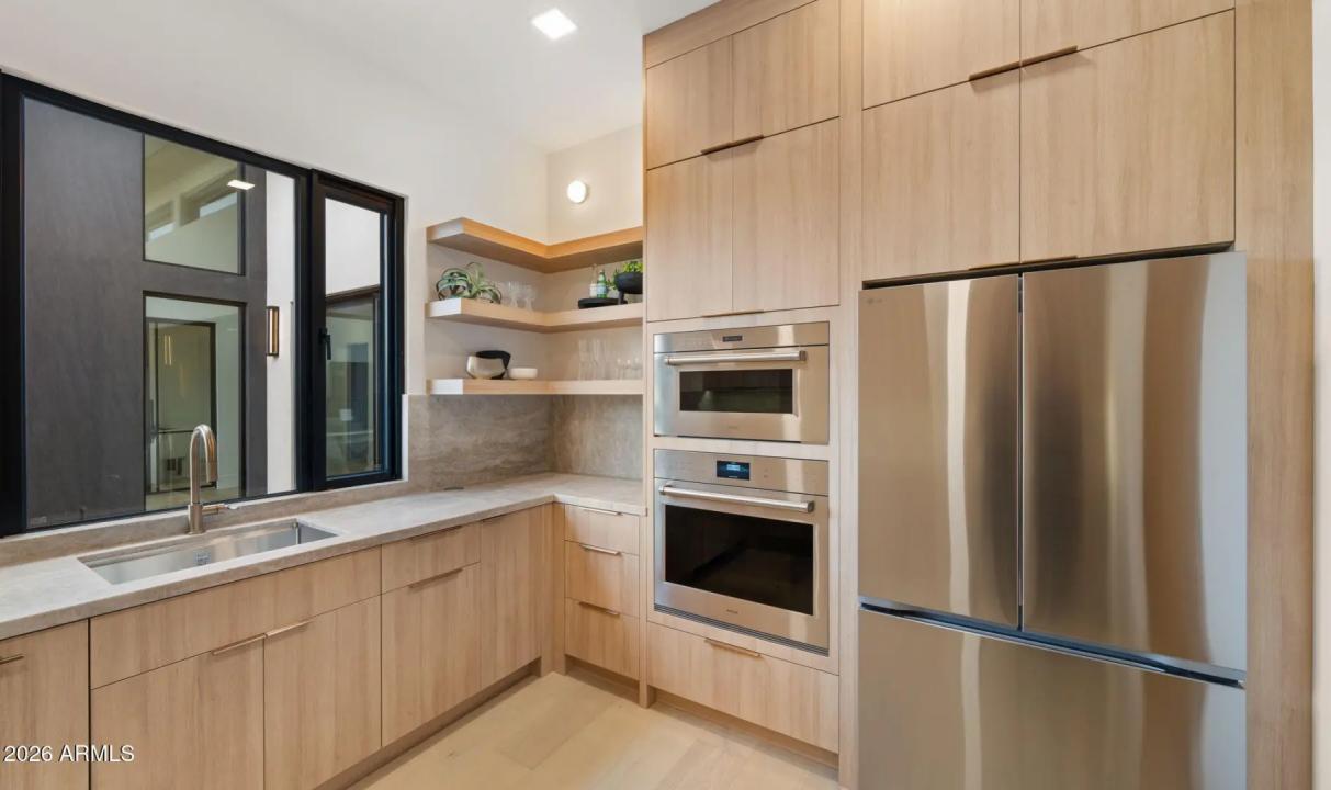 Real Estate Picture 29