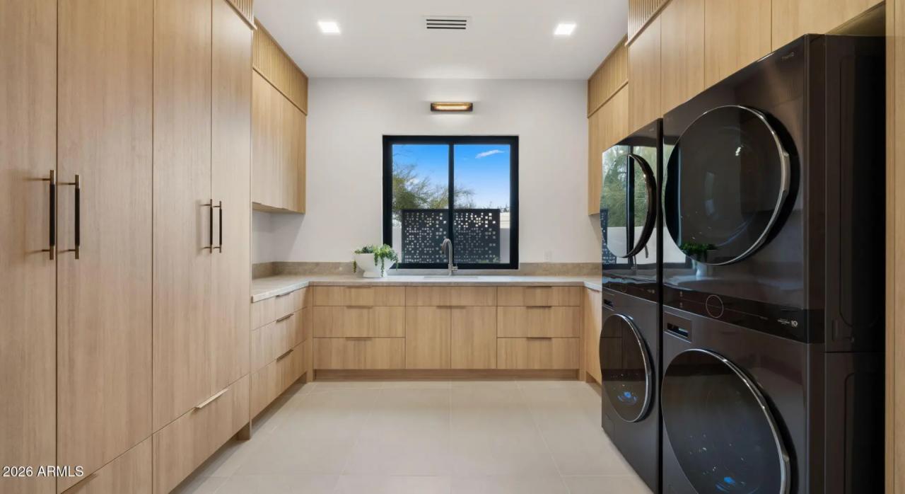 Real Estate Picture 30