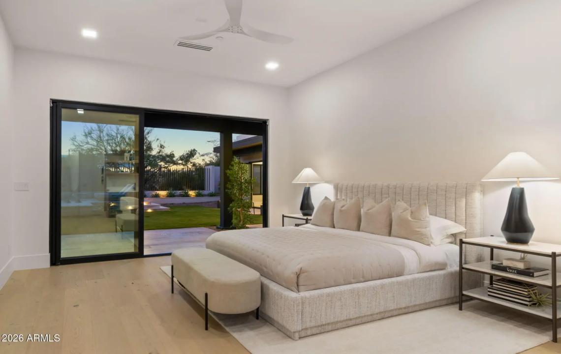 Real Estate Picture 32