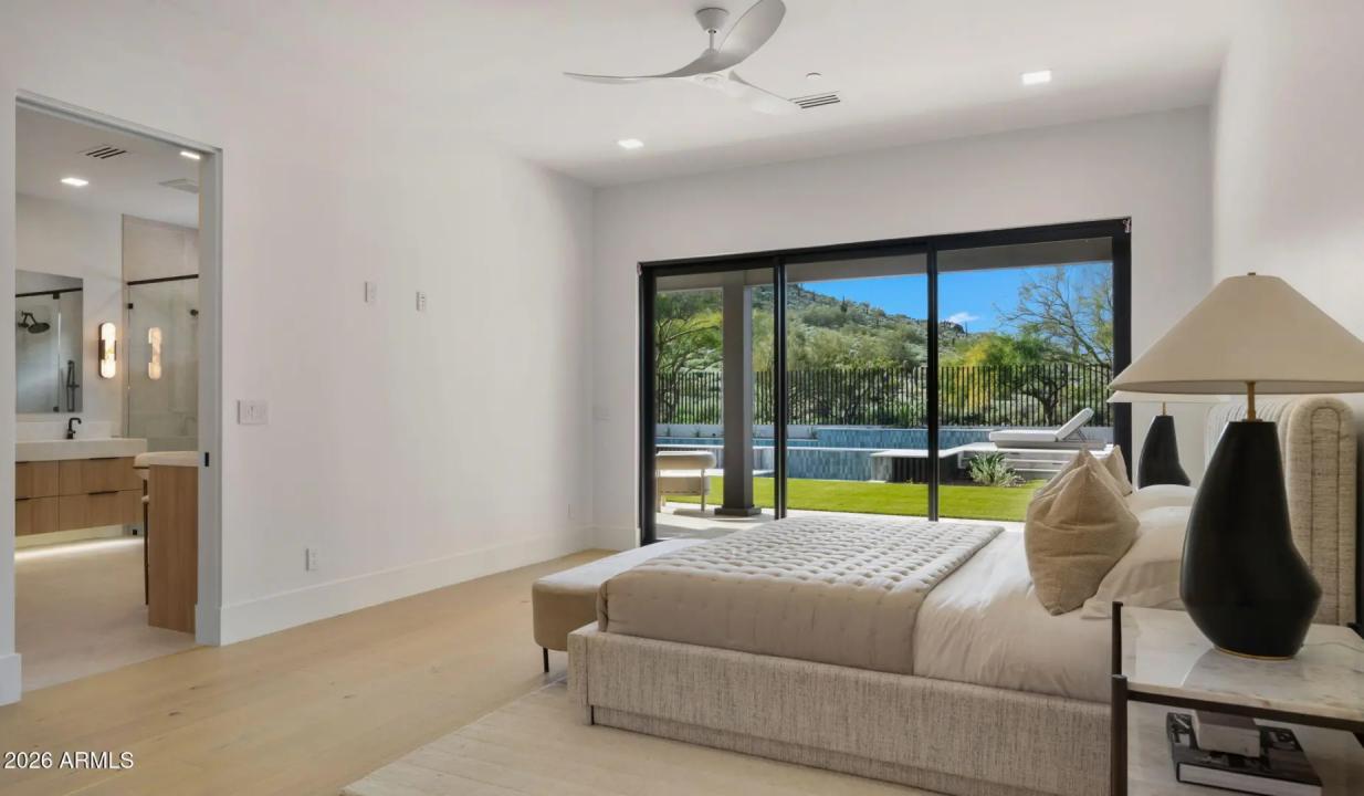 Real Estate Picture 33