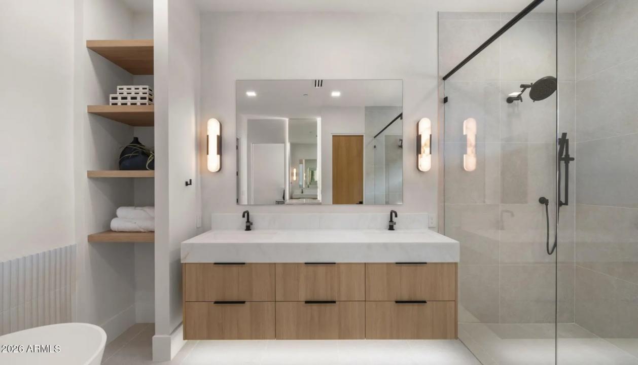 Real Estate Picture 37