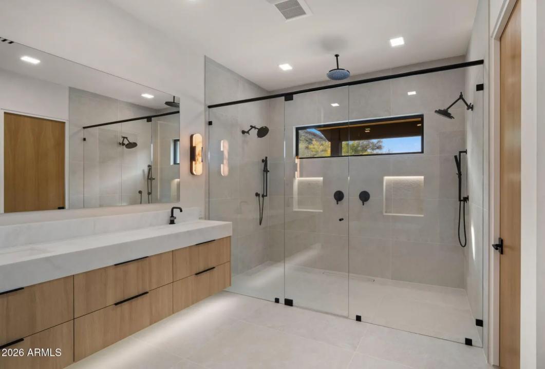 Real Estate Picture 38