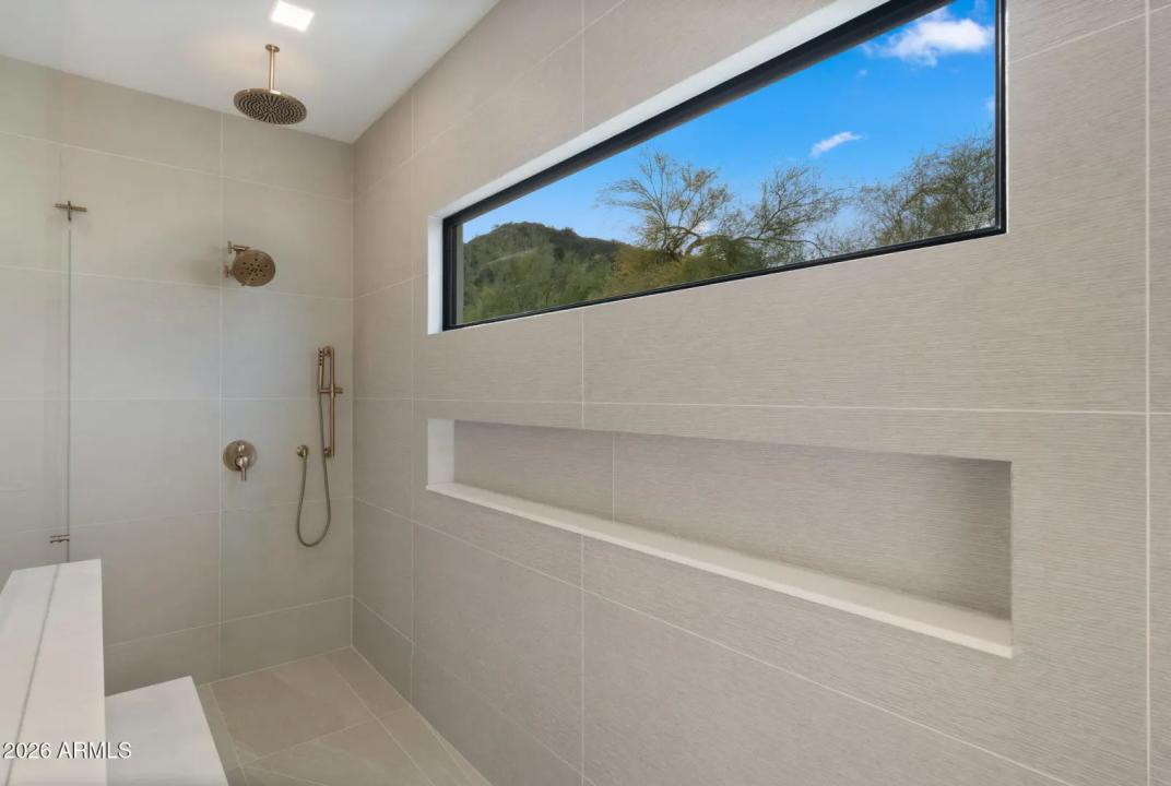 Real Estate Picture 44