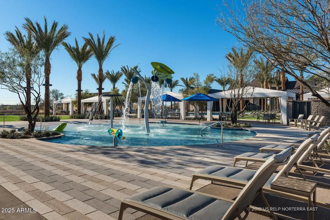 Real Estate Picture 43