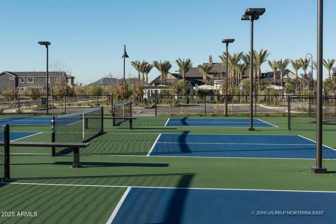 Real Estate Picture 50