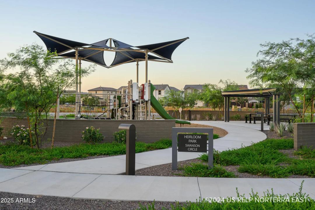 Real Estate Picture 76