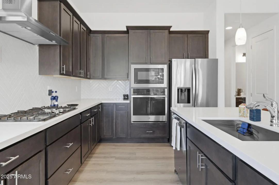 Real Estate Picture 6