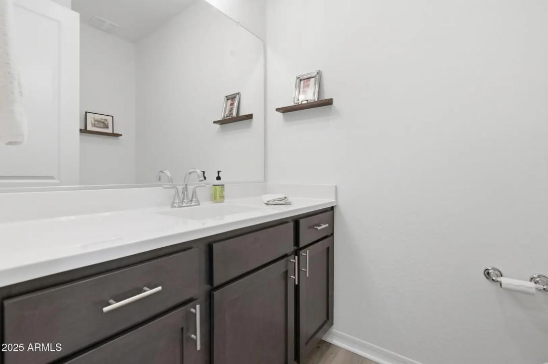 Real Estate Picture 9