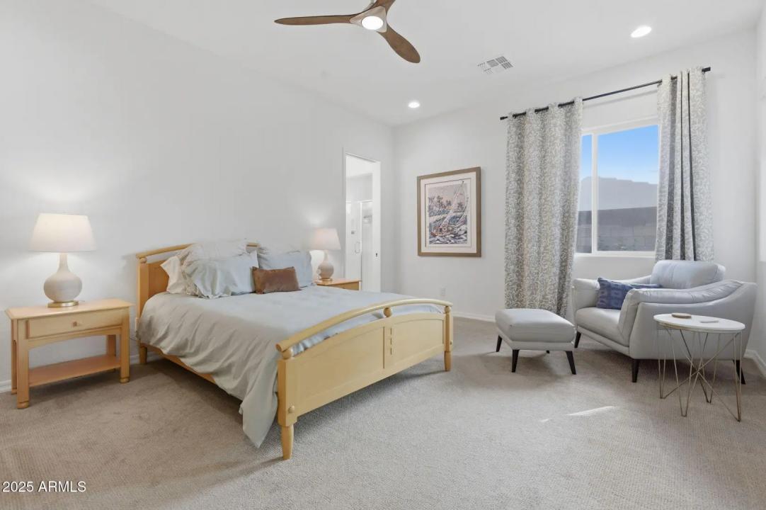 Real Estate Picture 10