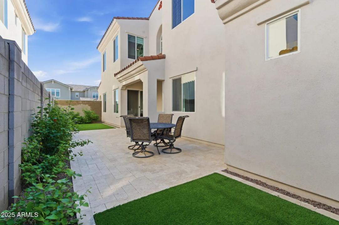 Real Estate Picture 30