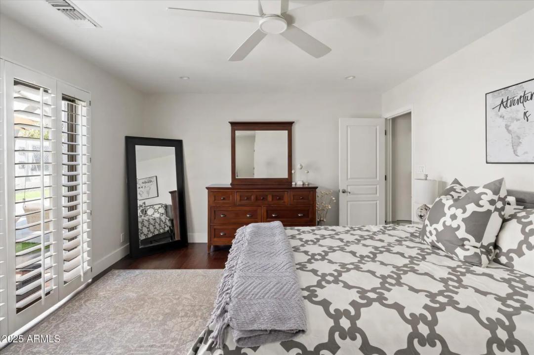 Real Estate Picture 27