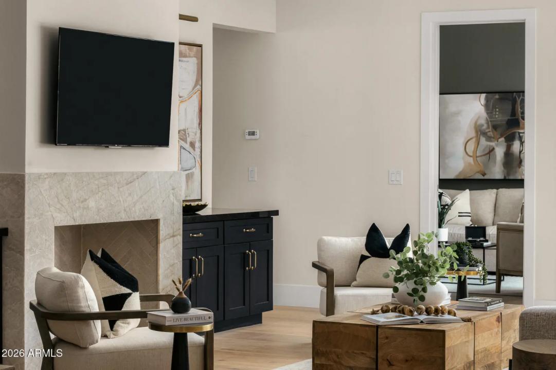 Real Estate Picture 9