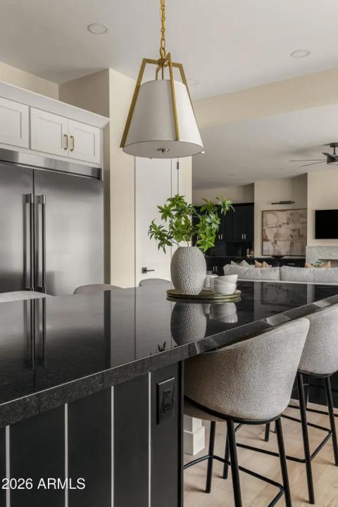 Real Estate Picture 4