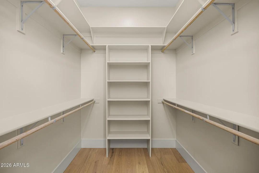 Real Estate Picture 16