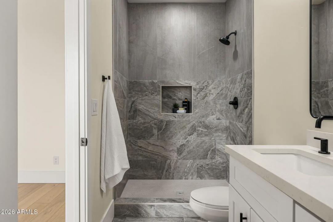 Real Estate Picture 27