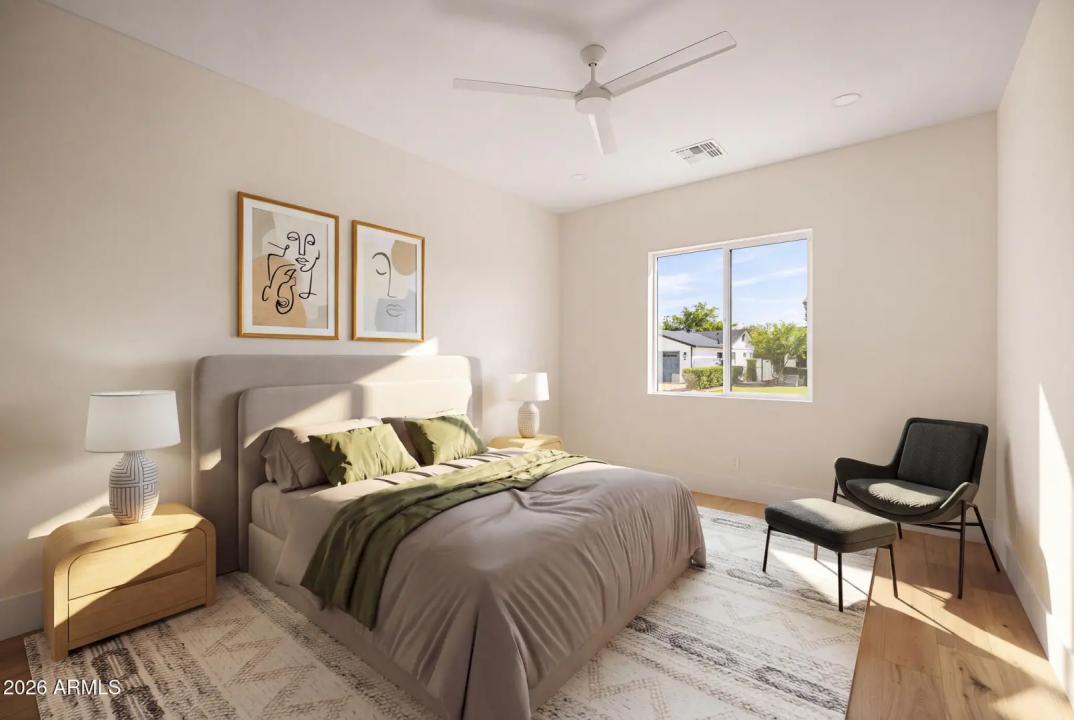 Real Estate Picture 4