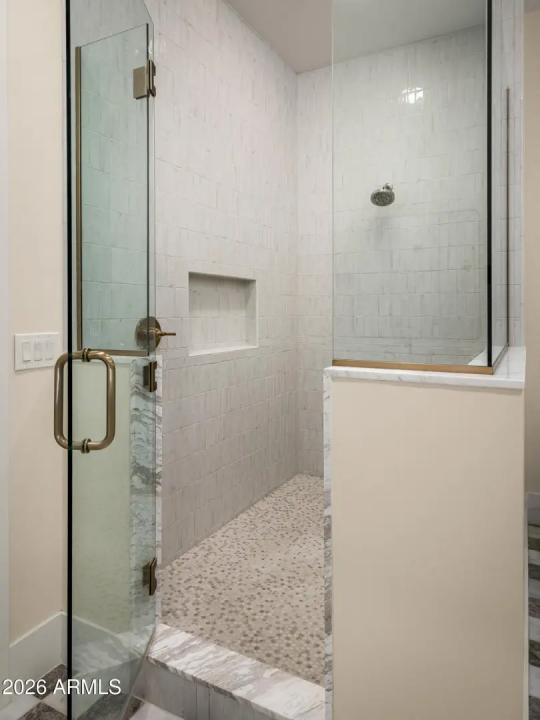 Real Estate Picture 11