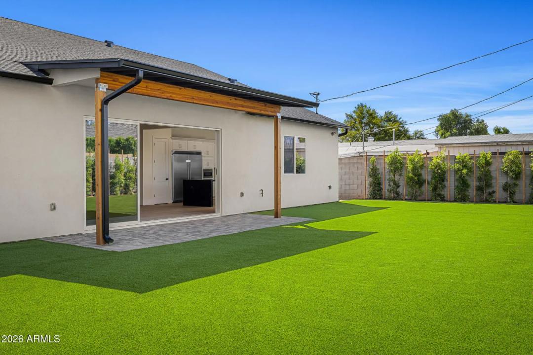 Real Estate Picture 14