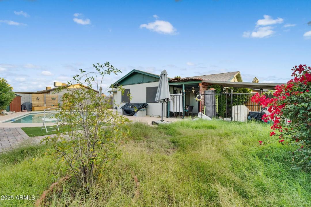 Real Estate Picture 16