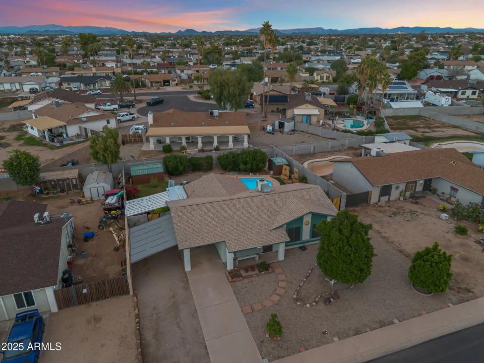 Real Estate Picture 25