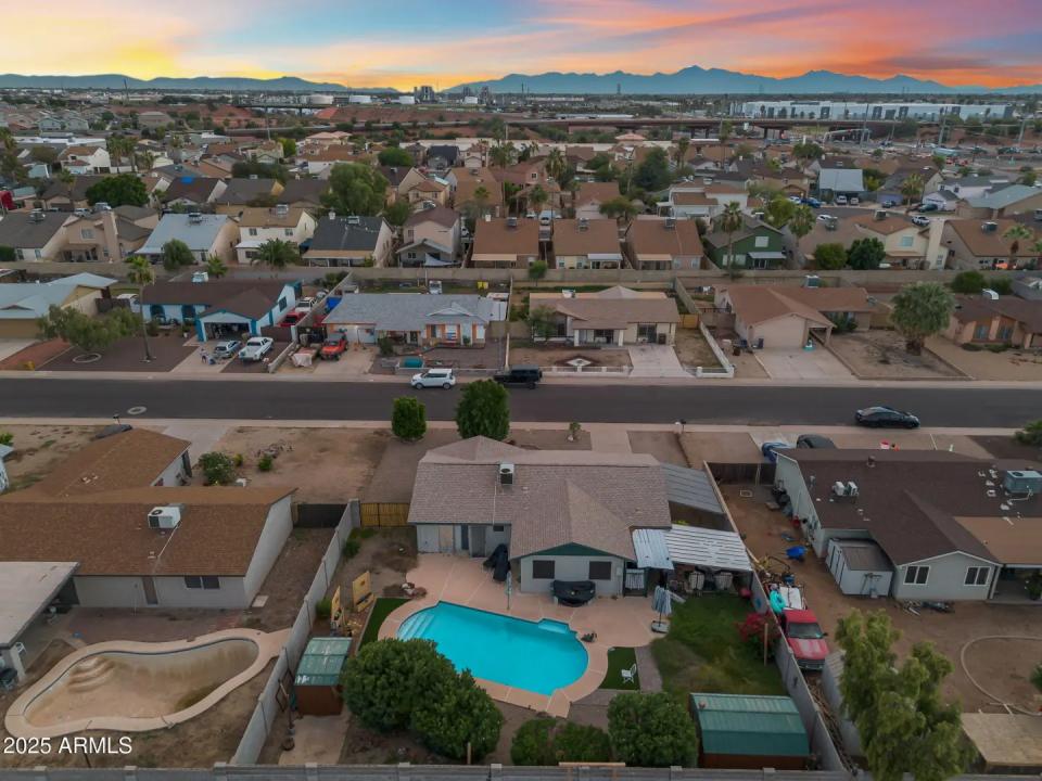 Real Estate Picture 27