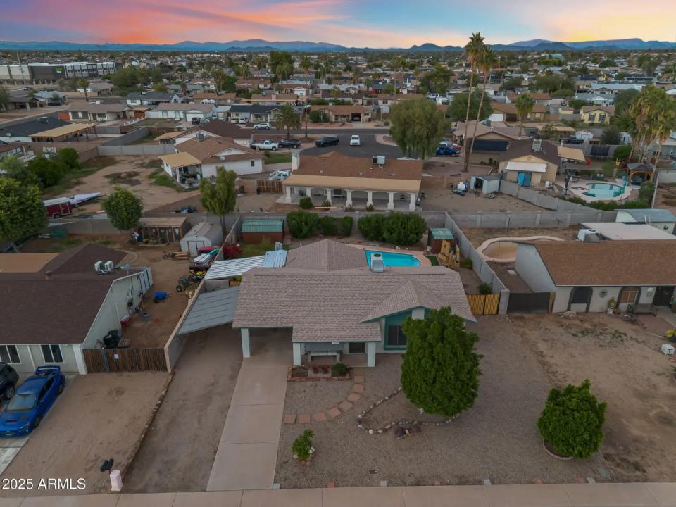 Real Estate Picture 32