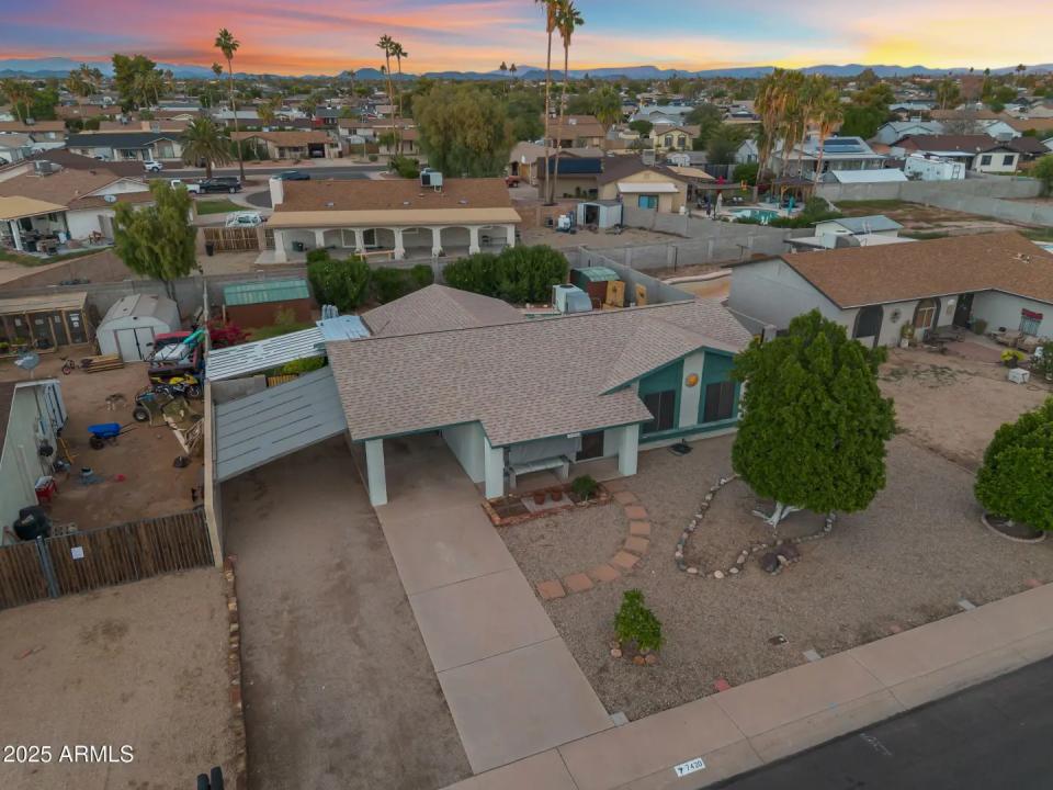 Real Estate Picture 33